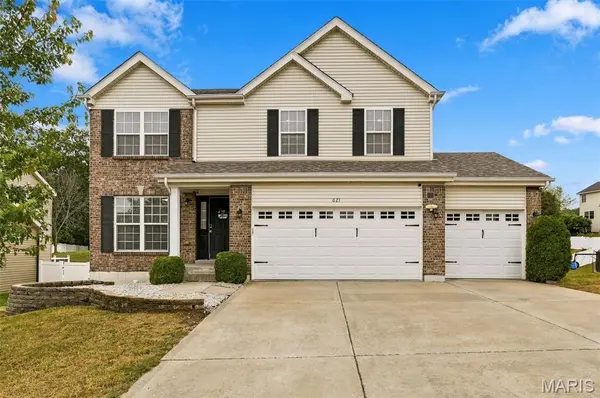 621 Falling Brook DR, O'fallon, MO 63366