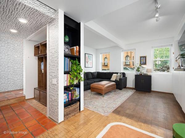 333 W MENOMONEE ST, Chicago, IL 60614