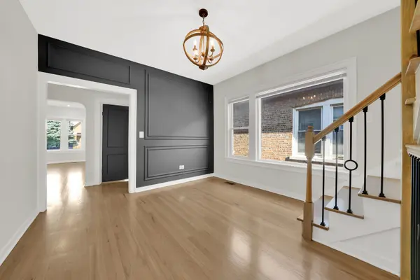 8133 S Loomis BLVD, Chicago, IL 60620