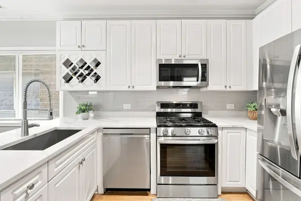 1518 W SUPERIOR ST #2, Chicago, IL 60622