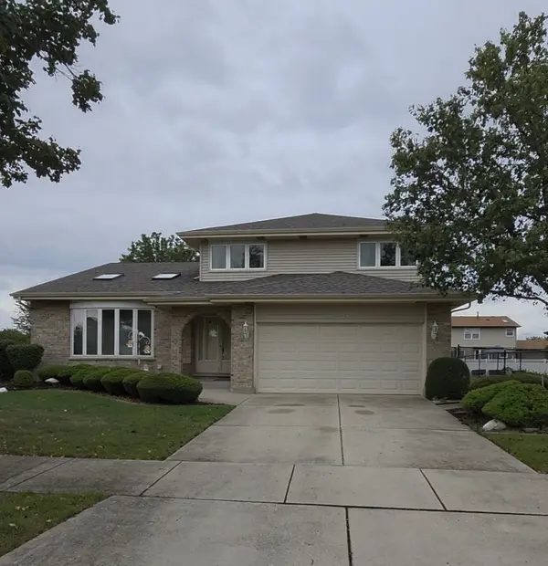 15718 Chapel Hill RD, Orland Park, IL 60462