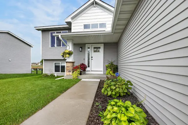 25695 Euclid AVE, Wyoming, MN 55092