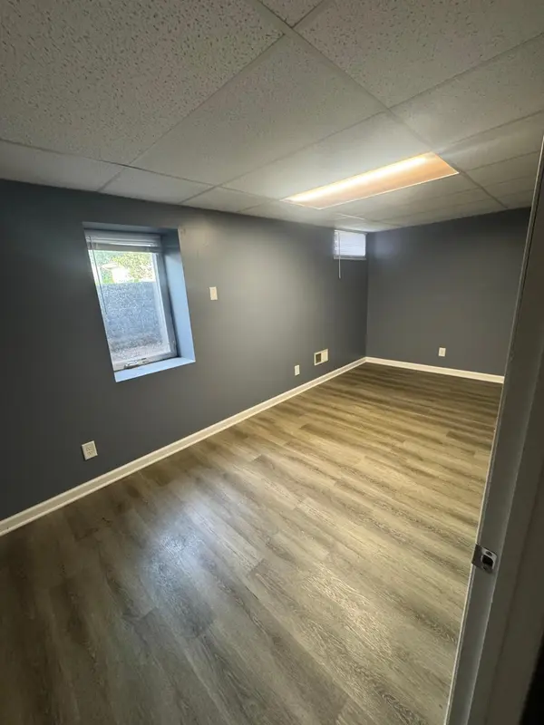 305 Jackson AVE N, Hopkins, MN 55343