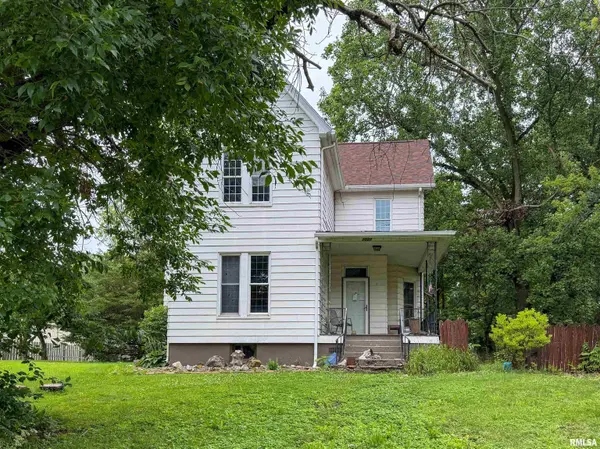 1027 N MAIN ST, Lewistown, IL 61542