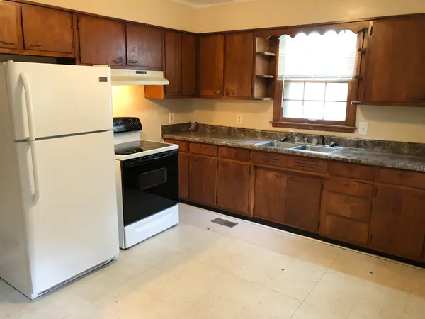 300 N Jefferson St #B, Winchester, TN 37398