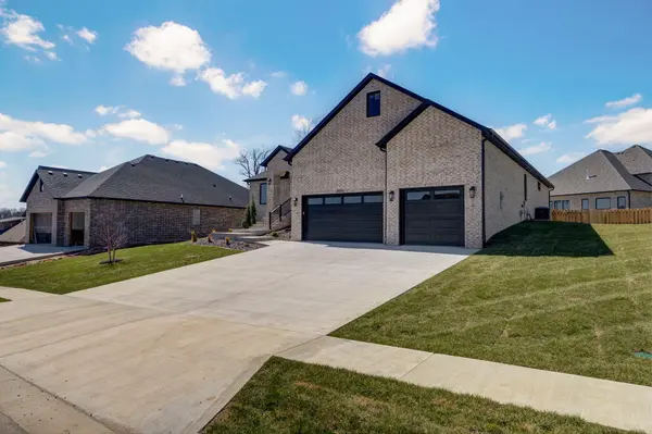 2023 N Silver Charm AVE, Springfield, MO 65802