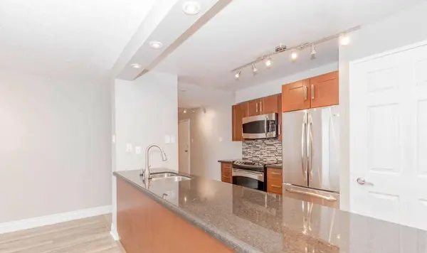 4205 Shipp DR #1606, Mississauga, ON L4Z 2Y9