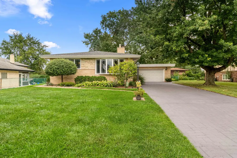 12449 S Mcvickers AVE, Palos Heights, IL 60463