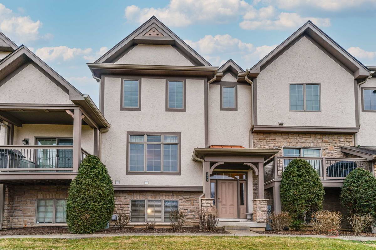 285 Regency Court Unit B CT, Wauconda, IL 60084