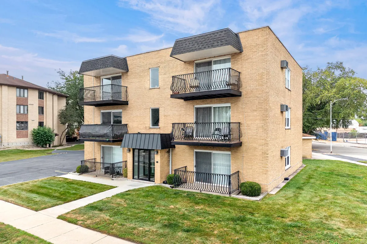 9220 S Kilbourn AVE #3S, Oak Lawn, IL 60453