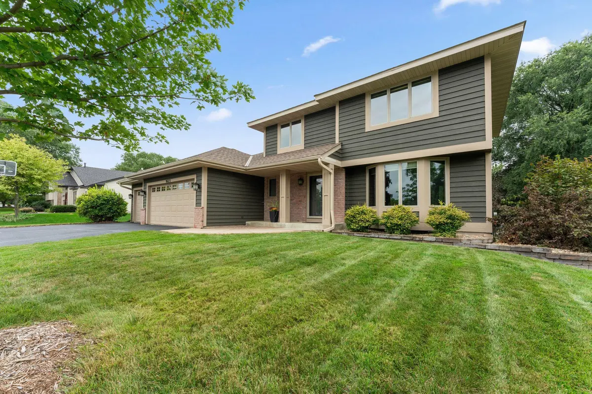 9623 161st ST W, Lakeville, MN 55044