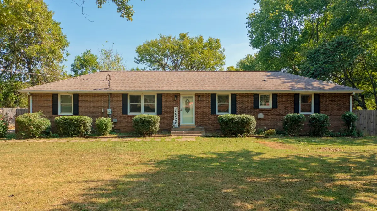 1423 Sparta Pike, Lebanon, TN 37090