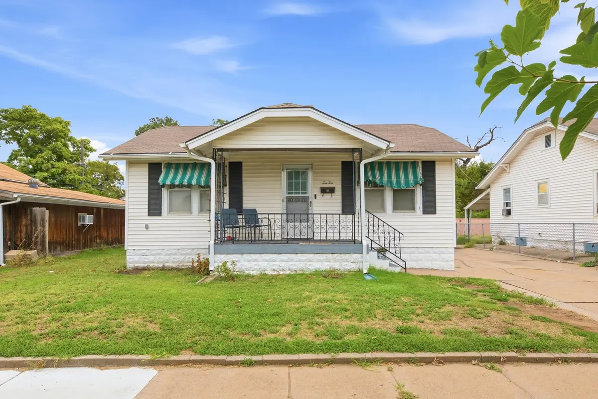 1010 S Dodge St, Wichita, KS 67213
