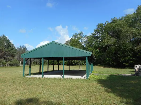 261 Kyle DR, Excelsior Twp, MI 49646