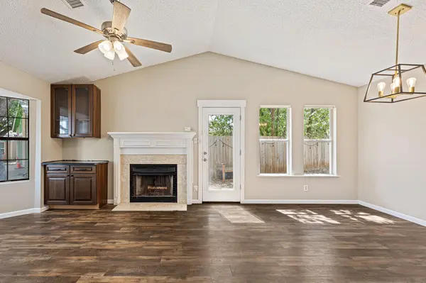 906 Oleander LN #906, Round Rock, TX 78664