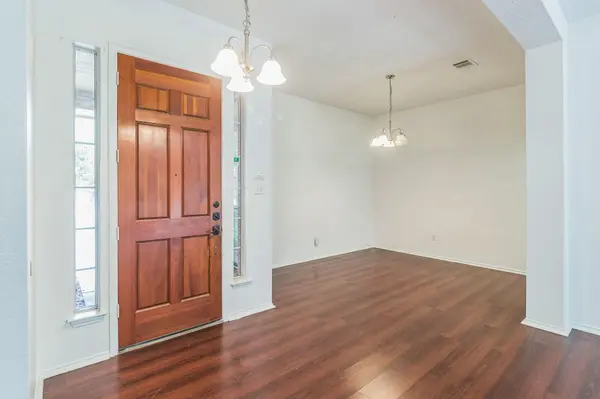 800 Mountain Ridge DR, Leander, TX 78641