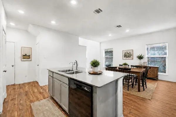 206 Canley LOOP, Hutto, TX 78634