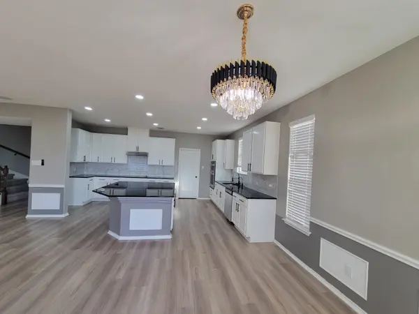 429 Unforgiven LN, Jarrell, TX 76537