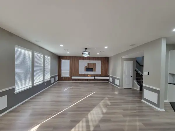 429 Unforgiven LN, Jarrell, TX 76537