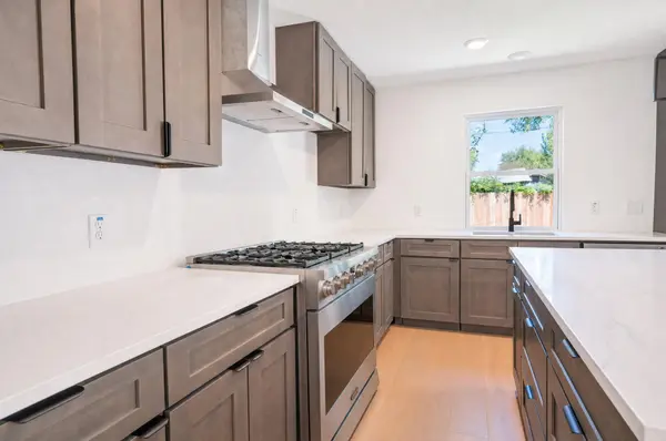 6706 Cruz ST, Austin, TX 78741