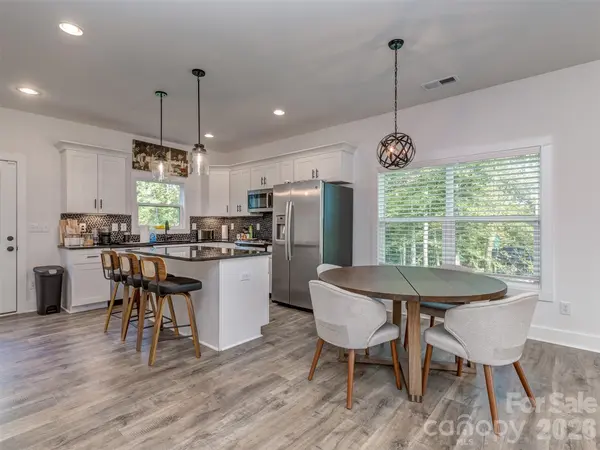 294 Bluegill LN, Statesville, NC 28625