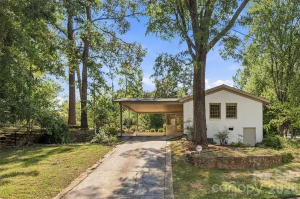 1400 Lynhurst DR, Gastonia, NC 28054