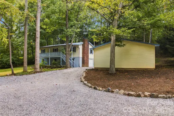 90 Beech Valley EST, Weaverville, NC 28787