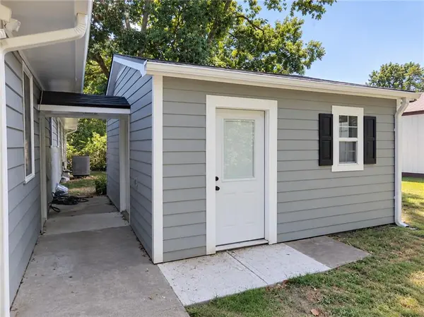206 Highland ST, Sweet Springs, MO 65351