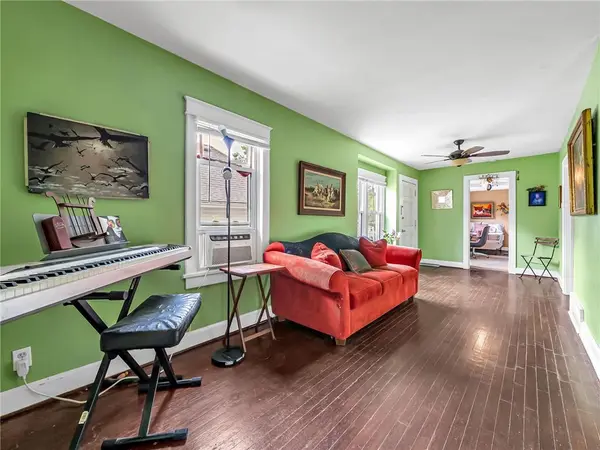 4542 State Line RD, Kansas City, KS 66103