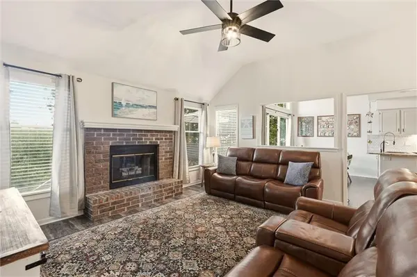 15410 Floyd ST, Overland Park, KS 66223