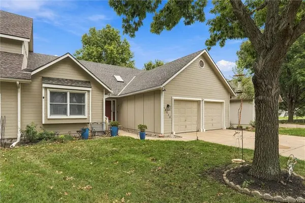 15410 Floyd ST, Overland Park, KS 66223