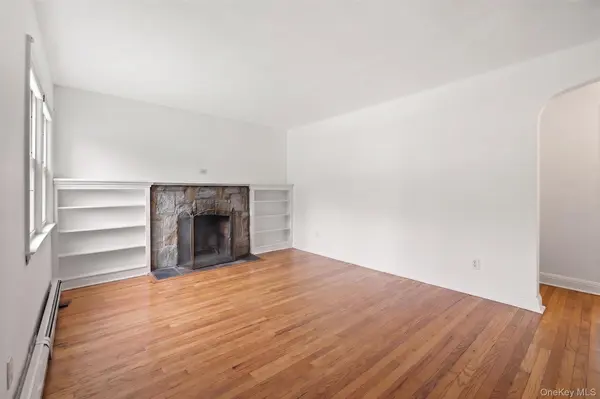 12 Benjamin AVE, Amityville, NY 11701