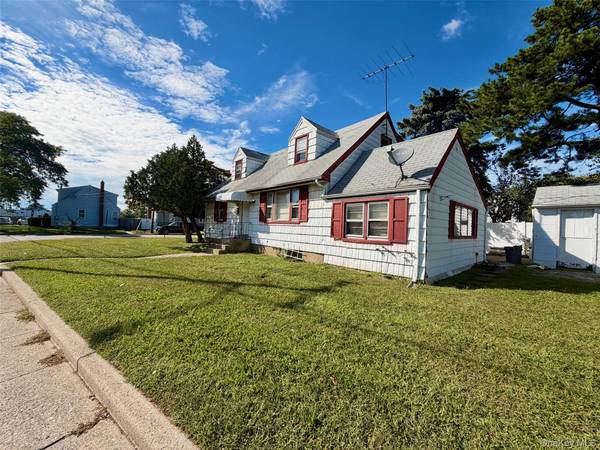306 W Old Country RD, Hicksville, NY 11801