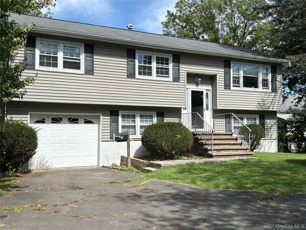 87 Filors LN, Stony Point, NY 10980
