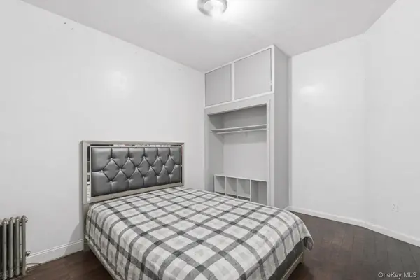 10407 94 AVE, Ozone Park, NY 11416