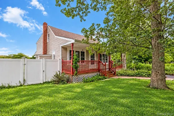 127 Johns Neck RD, Shirley, NY 11967