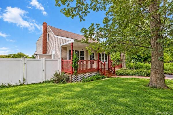 127 Johns Neck RD, Shirley, NY 11967