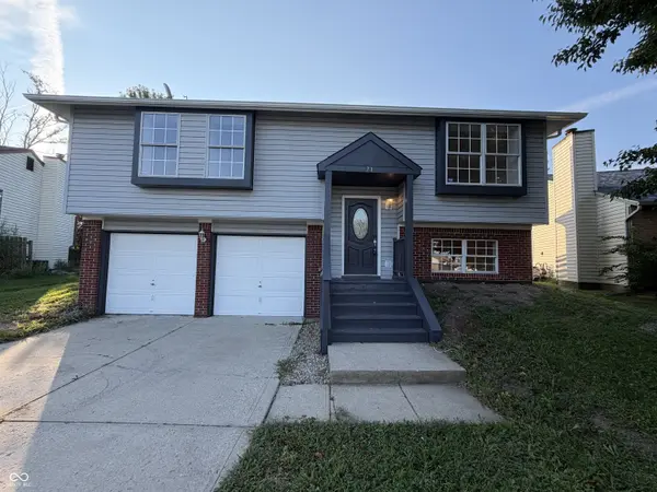 71 Westridge PL, Greenwood, IN 46142
