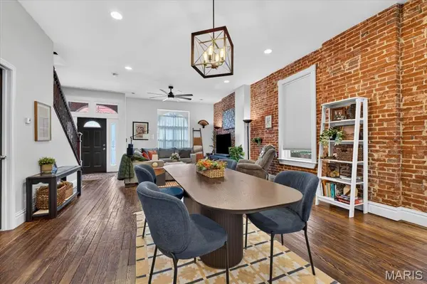 3237 California AVE, St Louis, MO 63118