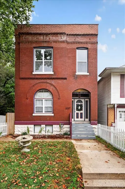 3237 California AVE, St Louis, MO 63118