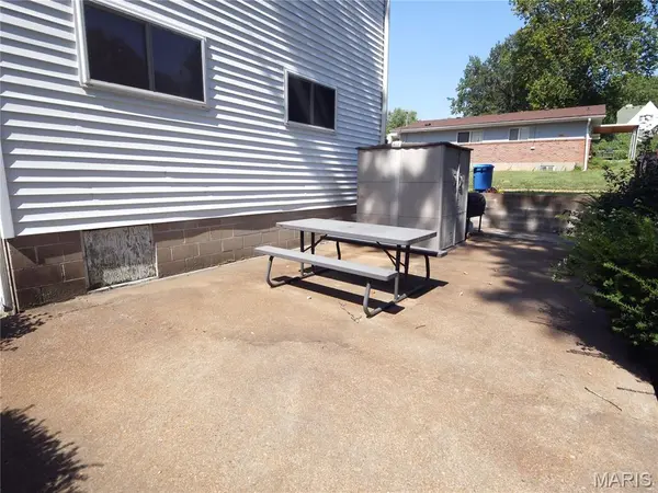 234 Georgia AVE, St Louis, MO 63135