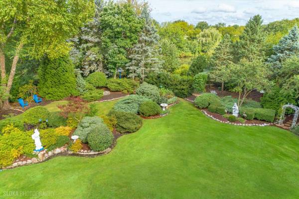 22256 Cambridge DR, Kildeer, IL 60047