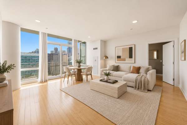 737 W Washington BLVD #3406, Chicago, IL 60661
