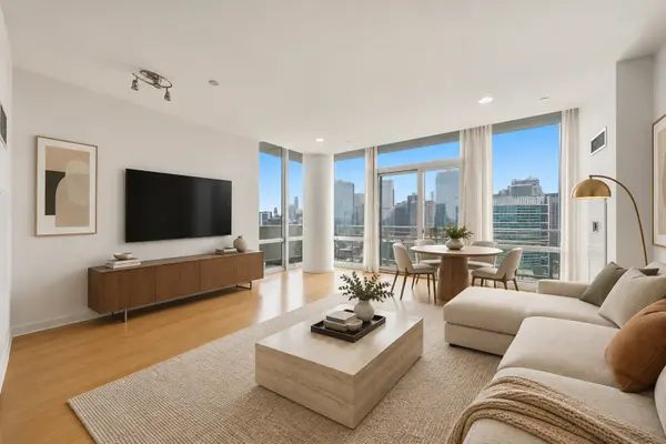 737 W Washington BLVD #3406, Chicago, IL 60661