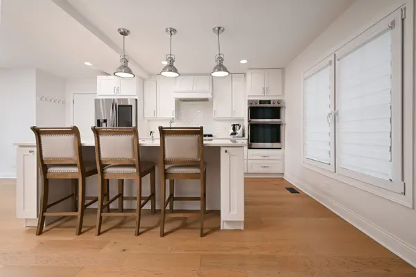 1321 S Parkview TER, Algonquin, IL 60102