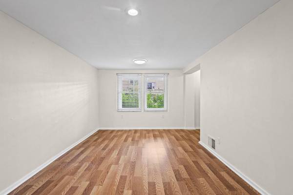 2710 W Fletcher ST #1, Chicago, IL 60618