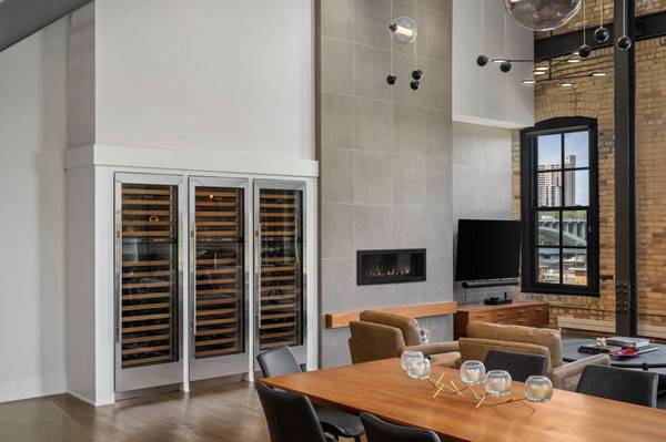 117 Portland AVE #302, Minneapolis, MN 55401
