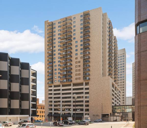 66 9th Street E #1305, Saint Paul, MN 55101