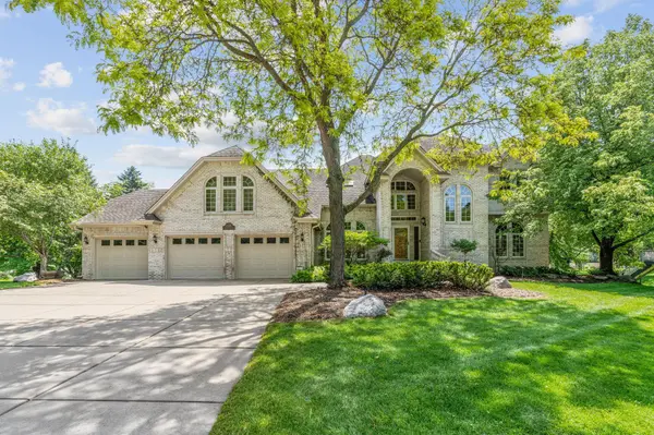 6210 Deerwood Circle N, Plymouth, MN 55442
