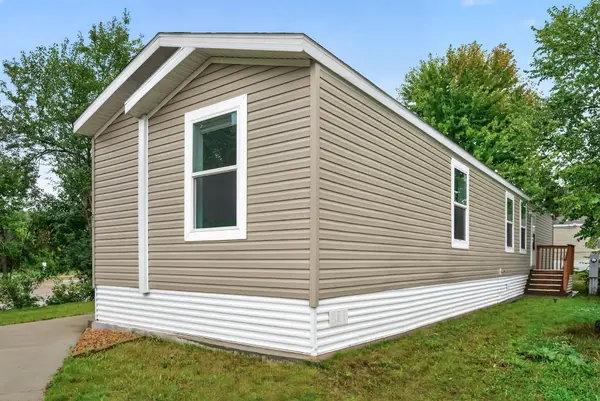 14750 W Burnsville Pkwy #211, Burnsville, MN 55306